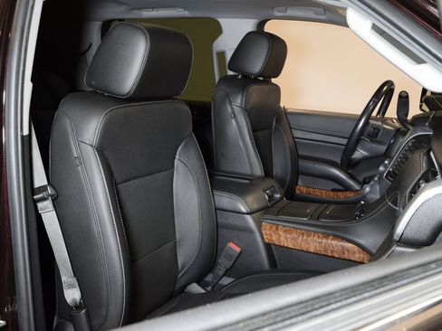 Used 2020 Chevrolet Tahoe Premier AWD/4WD image 32