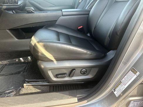 Certified 2023 Nissan Rogue SV w/ SV Premium B Package FWD image 14