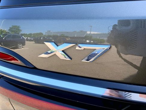 Used 2024 BMW X7 xDrive40i w/ M Sport Package AWD/4WD image 18