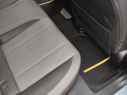 Used 2022 Subaru Crosstrek 2.5i Sport w/ Moonroof Package image 21