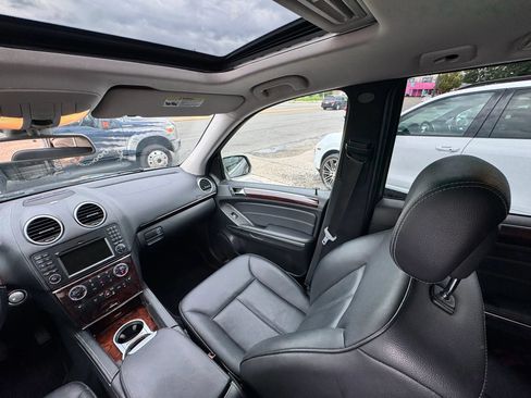 Used 2010 Mercedes-Benz GL 450 4MATIC image 23