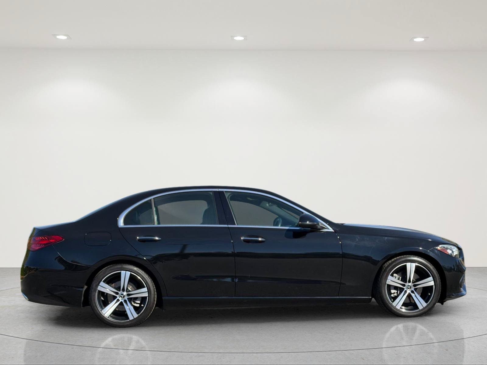 Used 2022 Mercedes-Benz C 300 Sedan image 6