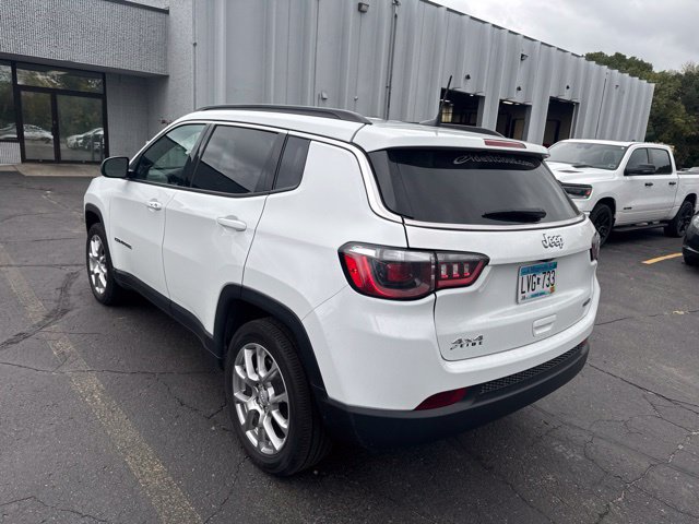 Used 2024 Jeep Compass Latitude AWD/4WD image 7
