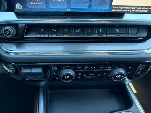 Used 2023 Chevrolet Silverado 1500 High Country w/ Technology Package image 32