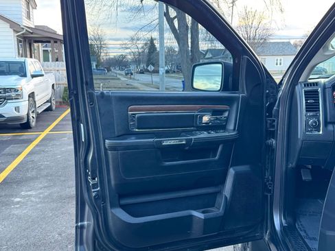 Used 2015 RAM 1500 Laramie w/ Convenience Group image 13
