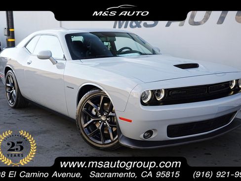 Used 2022 Dodge Challenger R/T w/ Blacktop Package image 1