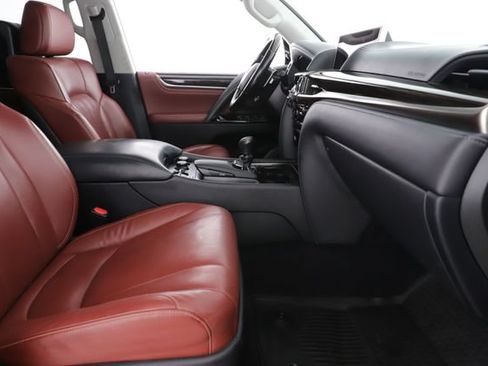 Used 2017 Lexus LX 570 4WD image 36