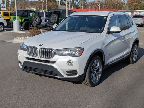 Used 2017 BMW X3 xDrive28i image 7