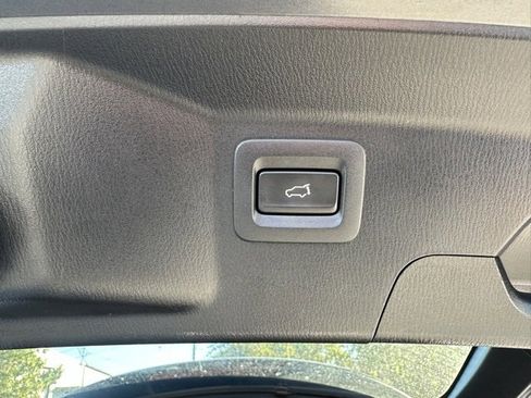 Used 2021 MAZDA CX-9 Signature image 10