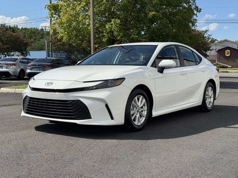Used 2026 Toyota Camry LE FWD image 25