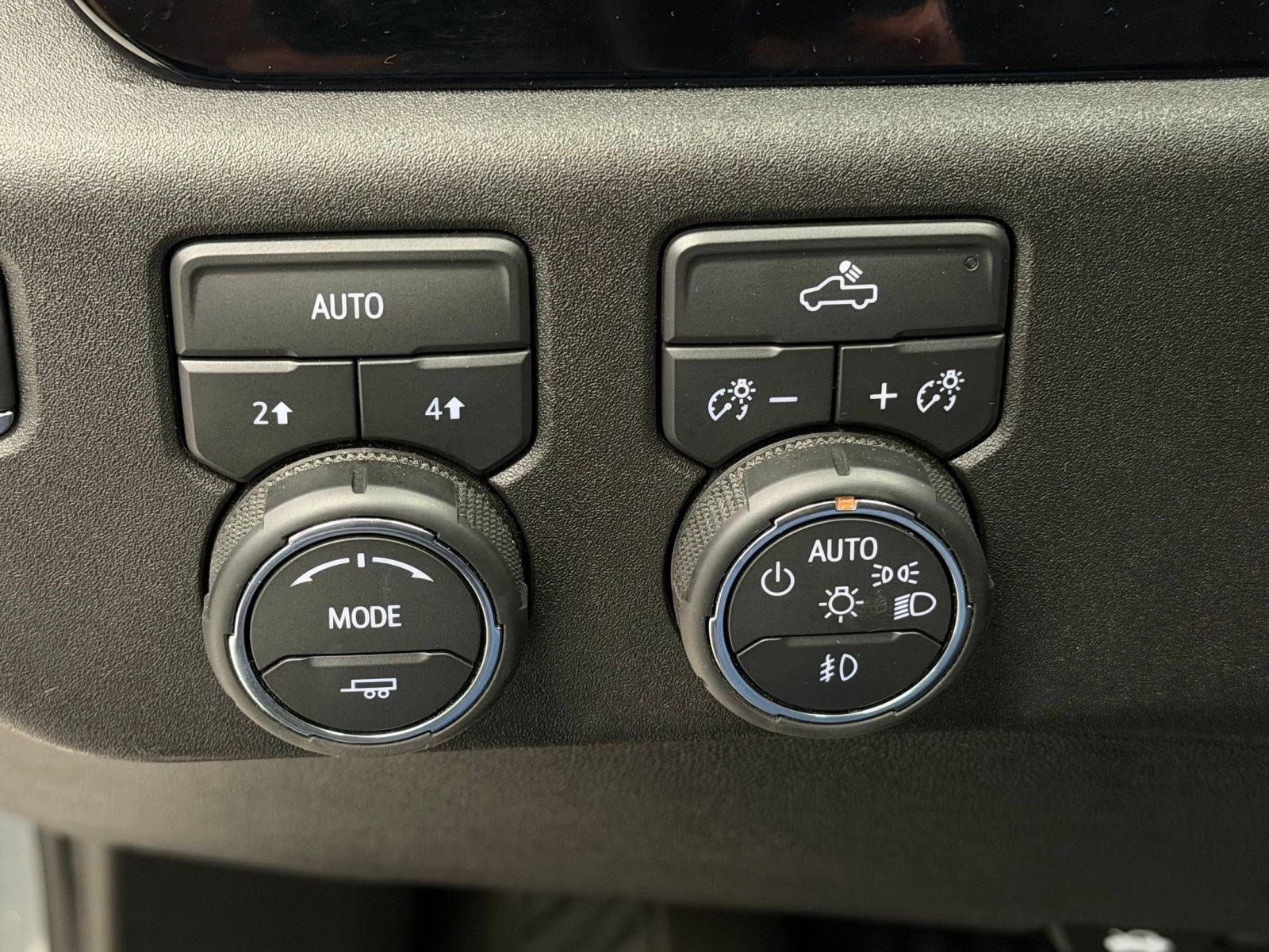 Used 2026 Chevrolet Silverado 1500 RST AWD/4WD image 21