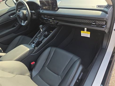 Used 2025 Honda Accord Touring image 11
