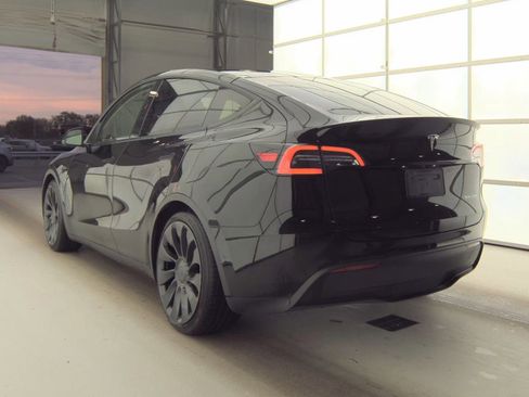 Used 2022 Tesla Model Y Performance AWD/4WD image 6