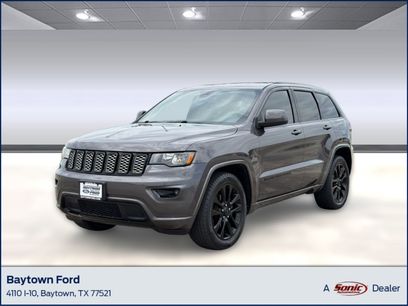 Used 2017 Jeep Grand Cherokee Altitude