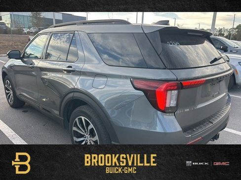 Used 2025 Ford Explorer ST-Line image 1