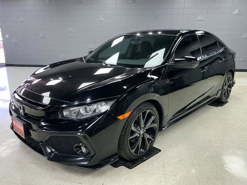 Used 2018 Honda Civic Sport image 5