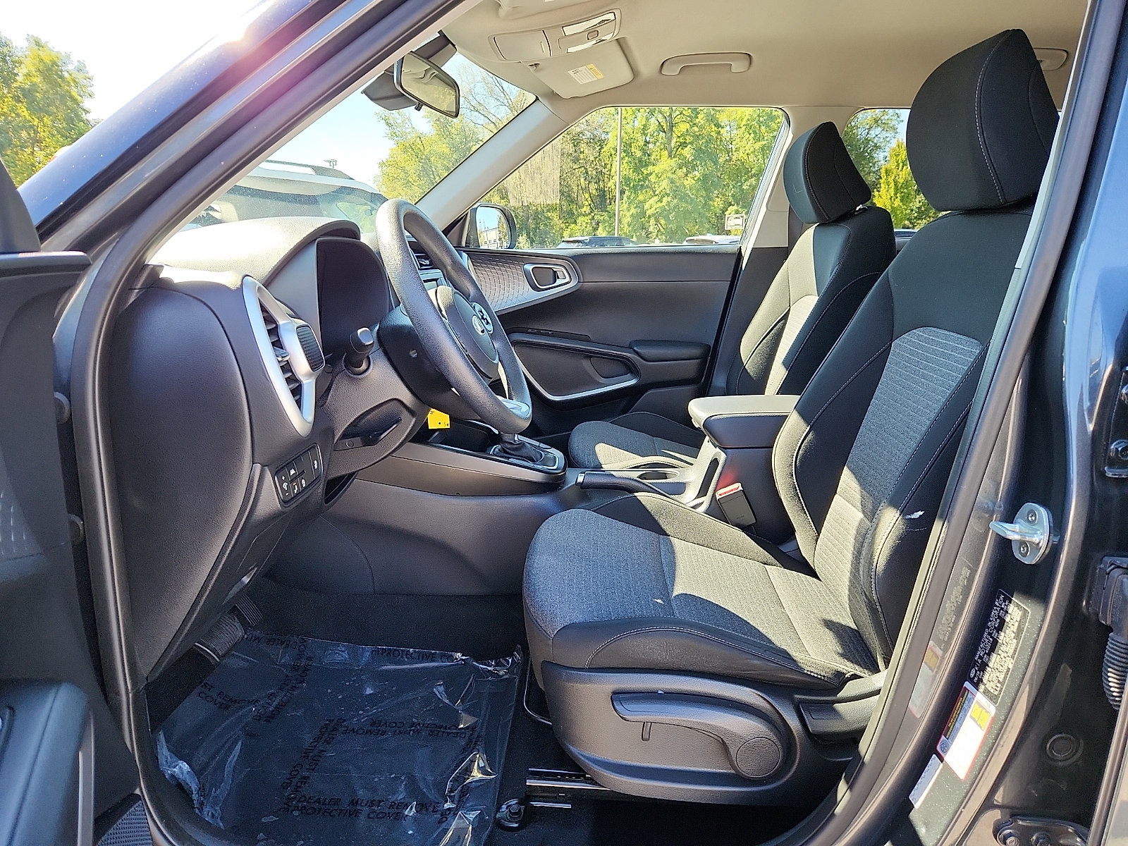 Used 2020 Kia Soul S FWD image 13