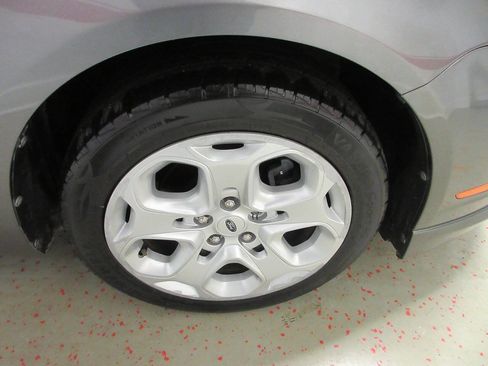 Used 2011 Ford Fusion SE w/ 202A Rapid Spec Order Code image 19