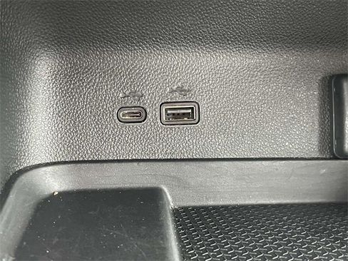 Certified 2024 Chevrolet Traverse LT image 21