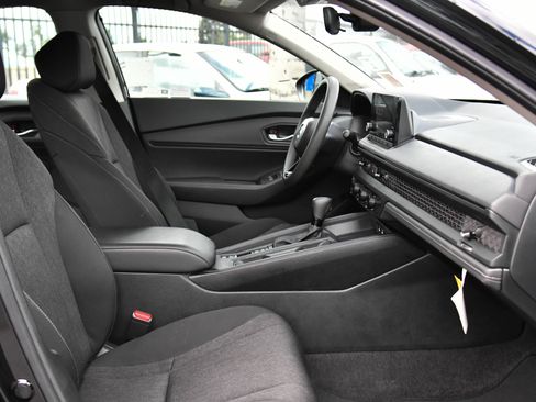Used 2025 Honda Accord SE image 42