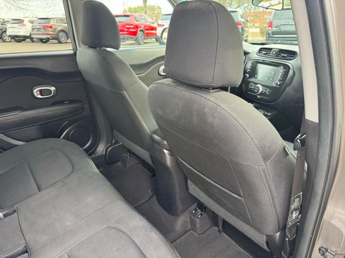 Used 2019 Kia Soul + FWD image 23