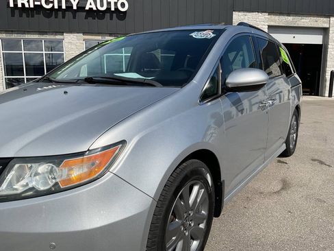 Used 2014 Honda Odyssey Touring Elite image 2
