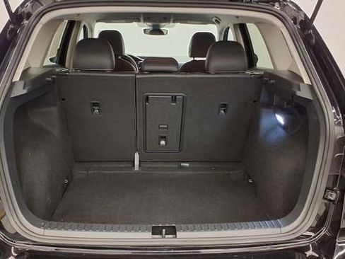 Used 2024 Volkswagen Taos SE image 11