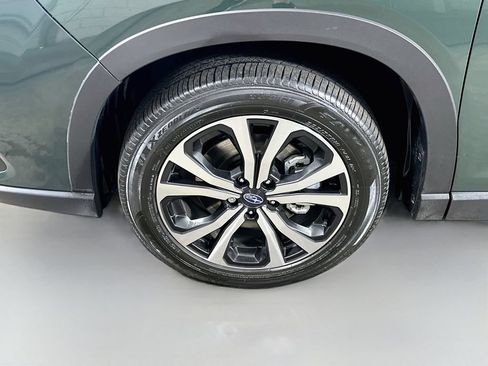 Used 2023 Subaru Forester Limited AWD/4WD image 8