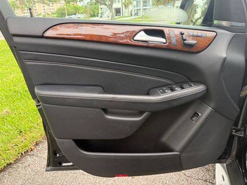 Used 2013 Mercedes-Benz ML 350 4MATIC image 11