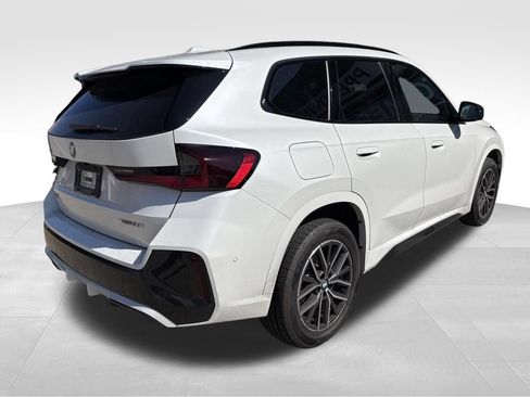 Used 2023 BMW X1 xDrive28i w/ Premium Package AWD/4WD image 4