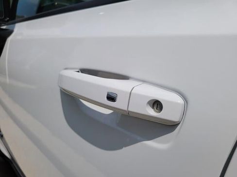 New 2025 GMC Hummer EV 3X w/ LPO, Illumination Package image 12