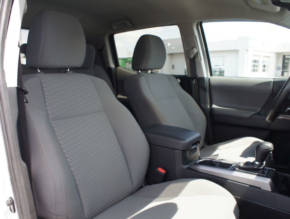 Used 2021 Toyota Tacoma SR5 RWD image 21