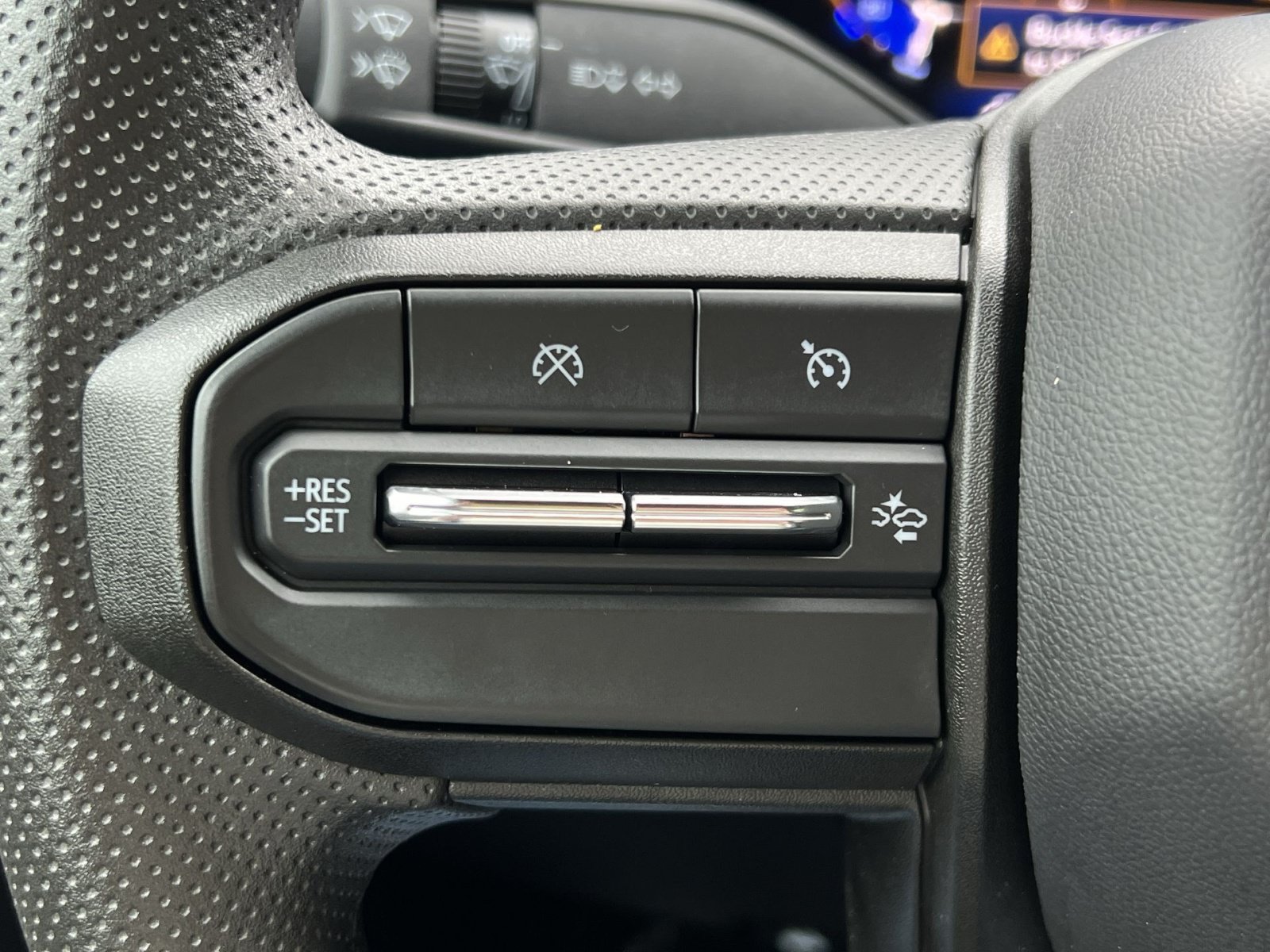 Used 2025 Chevrolet Colorado W/T RWD image 22