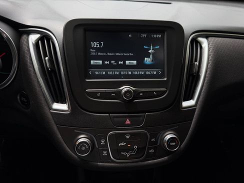 Used 2018 Chevrolet Malibu LT FWD image 14