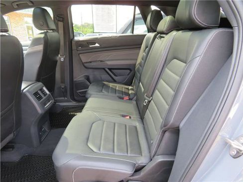 Used 2023 Volkswagen Atlas Cross Sport SEL Premium R-Line AWD/4WD image 5