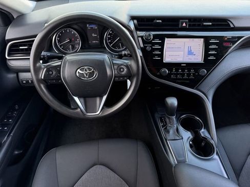 Used 2020 Toyota Camry LE image 11