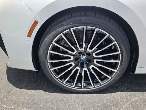 New 2026 BMW i7 eDrive50 w/ M Sport Package RWD image 6