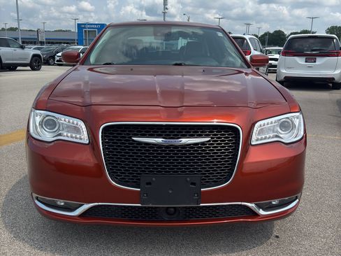 Used 2021 Chrysler 300 Touring L AWD/4WD image 3