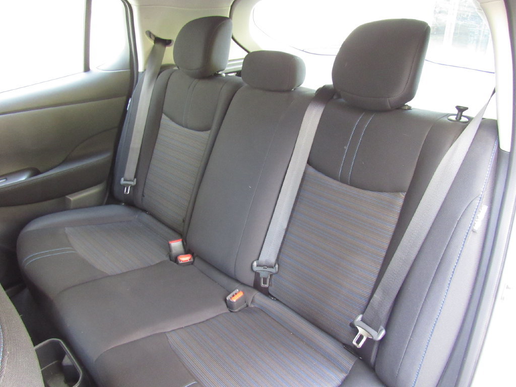 Used 2025 Nissan Leaf S FWD image 15