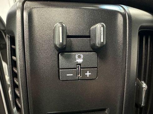 Used 2015 GMC Sierra 3500 2WD Regular Cab w/ Sierra Convenience Package image 24