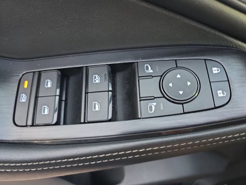 Used 2025 Nissan Rogue SV AWD/4WD image 27