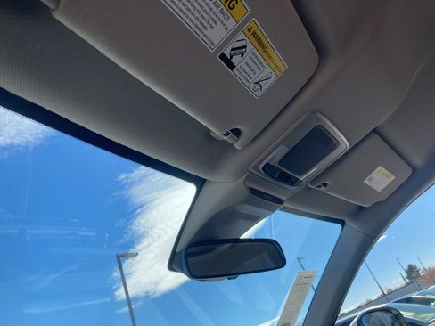 New 2025 Honda HR-V LX image 32