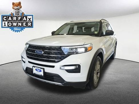 Certified 2023 Ford Explorer XLT w/ Equipment Group 202A AWD/4WD image 1