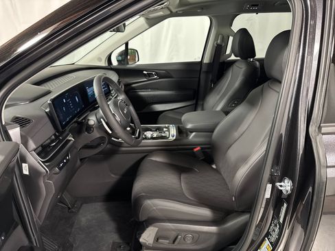 New 2026 Kia Carnival SX w/ SX Dark Edition Package FWD image 3