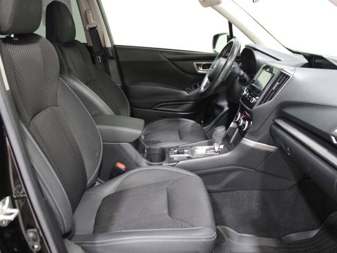 Used 2022 Subaru Forester Premium image 24