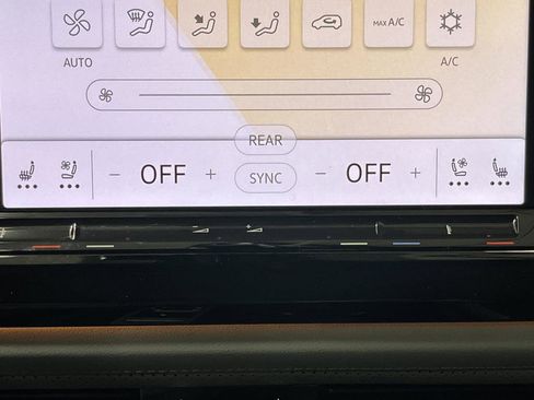 Used 2024 Volkswagen Atlas Peak Edition SEL image 8