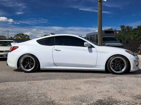 Used 2015 Hyundai Genesis 3.8 image 15