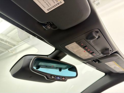 Used 2016 Buick Cascada Premium image 31