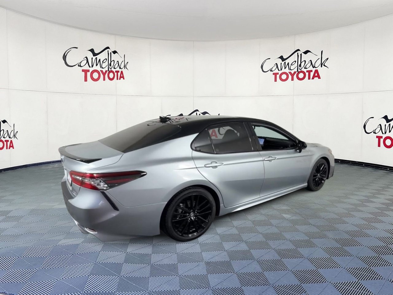 Used 2024 Toyota Camry XSE w/ Navigation Package FWD image 2