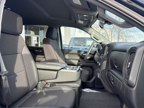 New 2025 Chevrolet Silverado 1500 Custom image 26